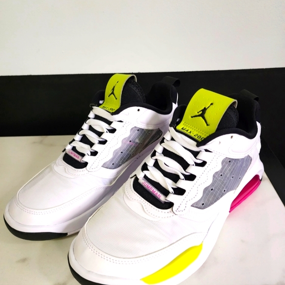 Jordan Air Max 200. Size 7 men. (8/8.5 women) - Picture 3 of 7